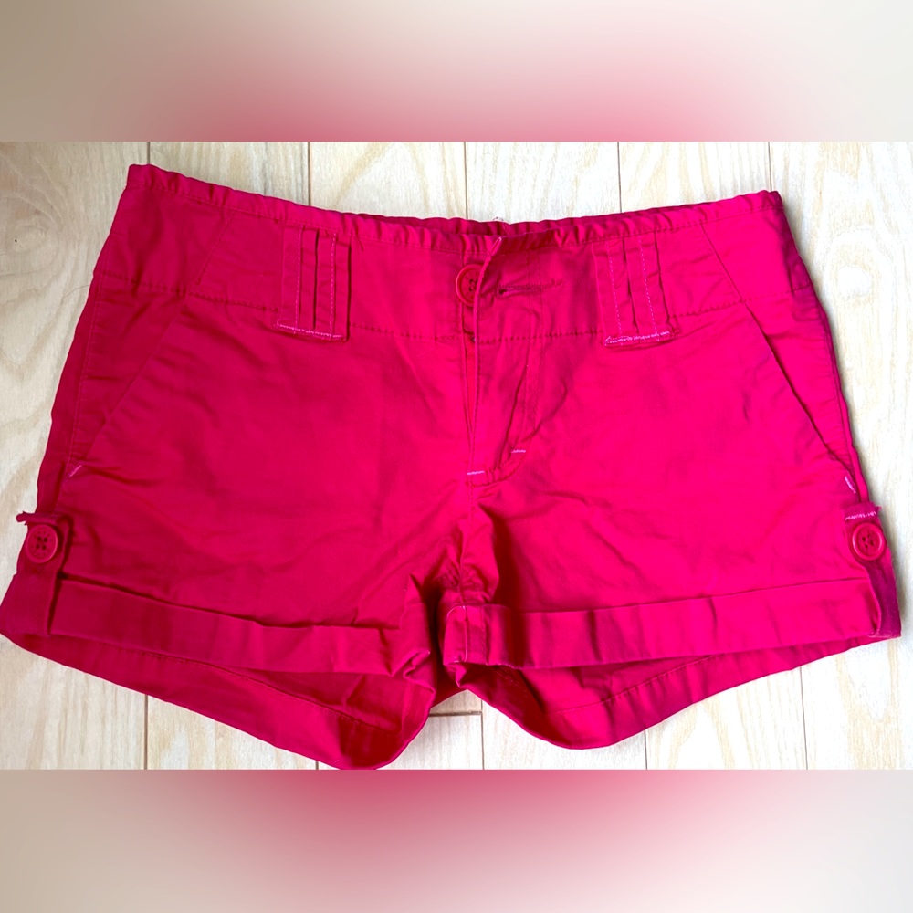 Guess Jeans hot pink shorts